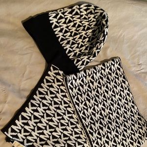 MICHAEL KORS SCARF AND BEANIE